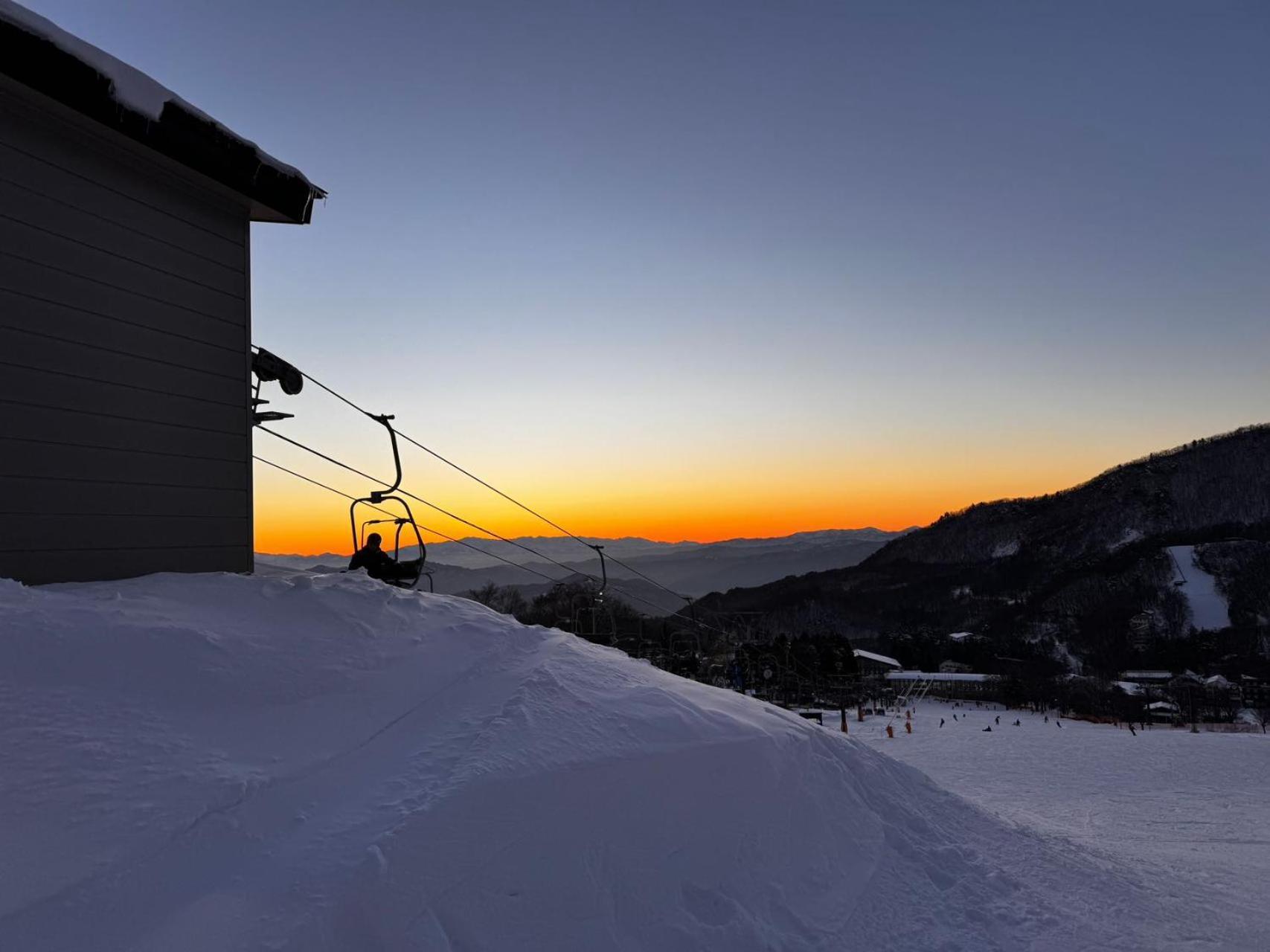 Snowfall Meteor 飛雪流星 Kaminoyama Luaran gambar